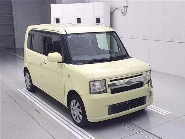 Daihatsu Move V