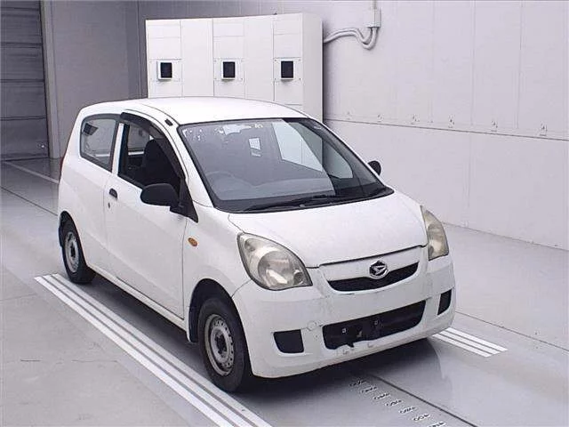 Daihatsu Mira VII