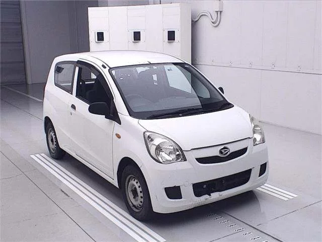 Daihatsu Mira VII