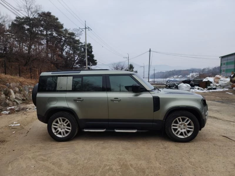 Land Rover Defender II