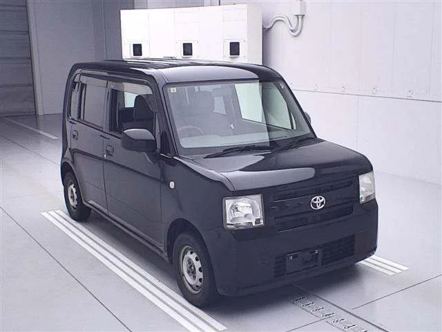 Toyota Pixis Space
