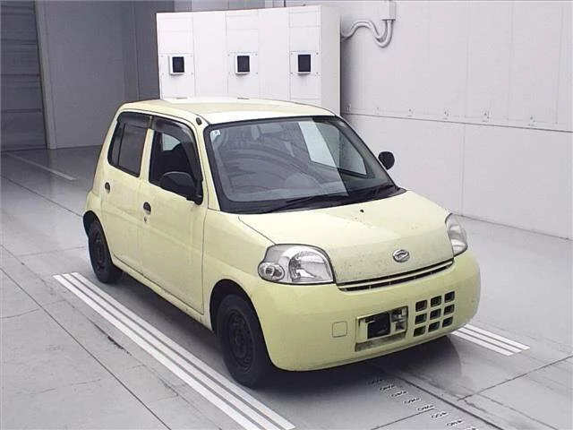 Daihatsu Esse