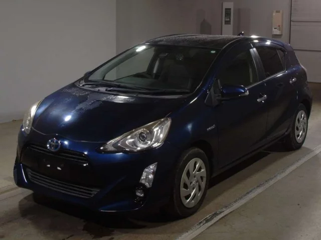 Toyota Voxy II (R70)