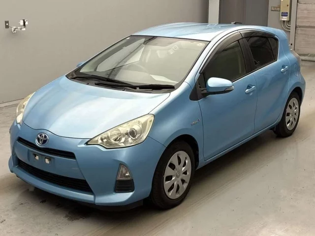 Toyota Aqua Лот № 2014