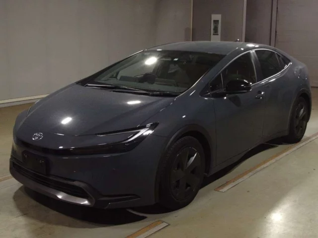 Toyota Prius IV (XW50)