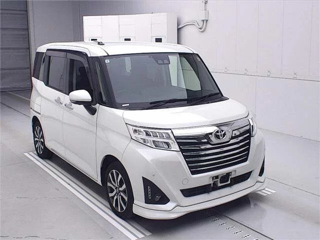 Toyota Roomy I