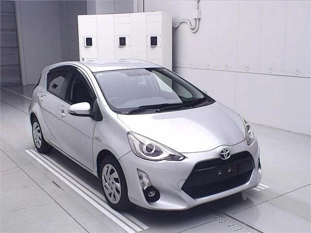 Toyota Aqua Лот № 70326 2015