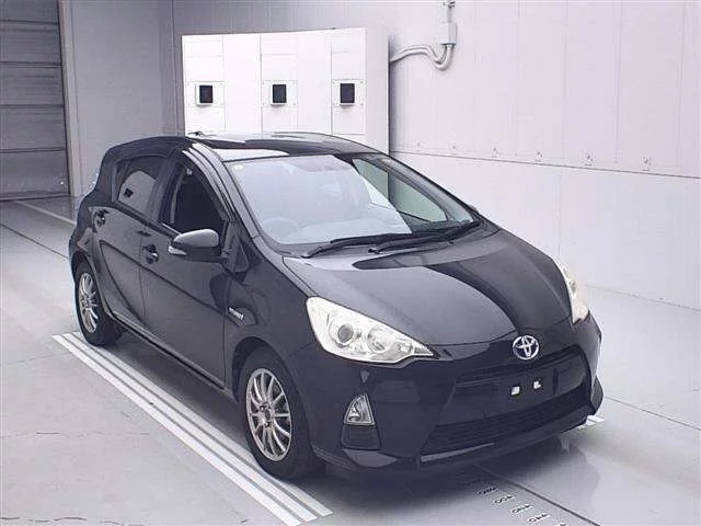 Toyota Aqua Лот № 70294 2012