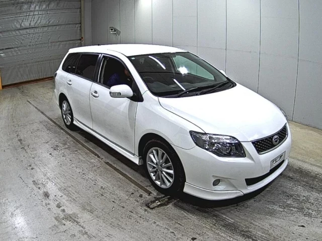 Toyota Corolla Fielder Лот № 2008