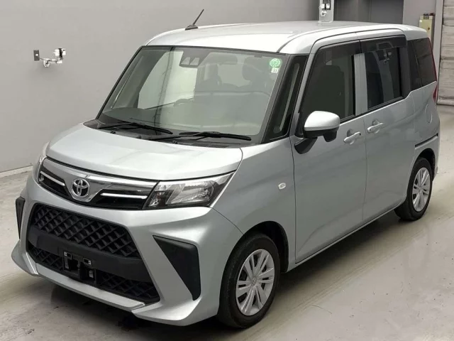 Toyota Roomy I