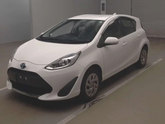 Toyota Prius IV (XW50)