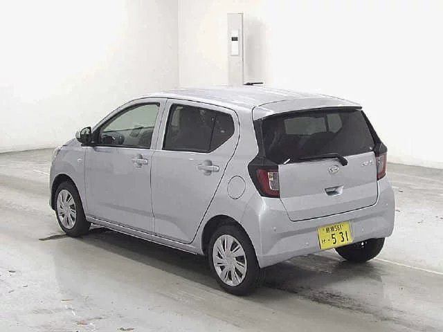 Toyota Sienta I Рестайлинг 1