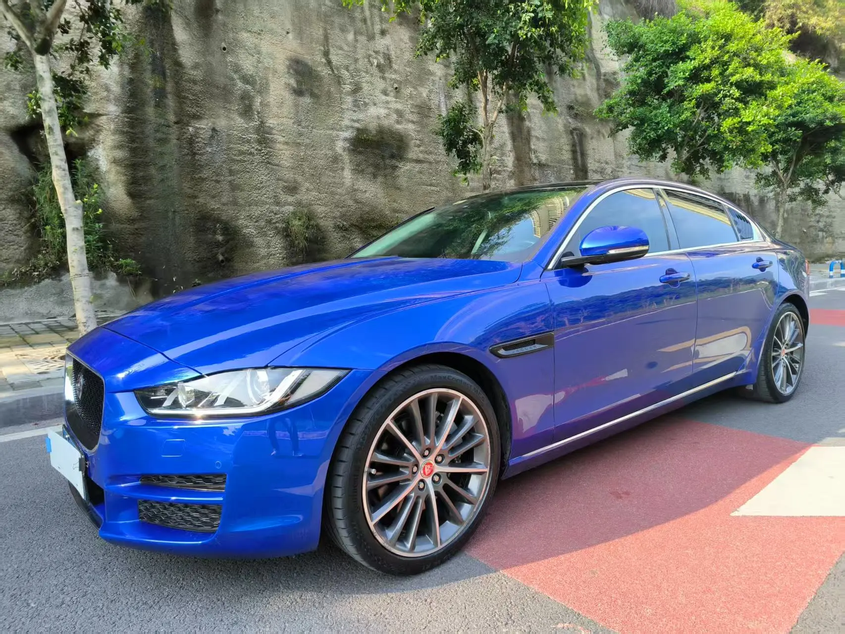 Jaguar XE I