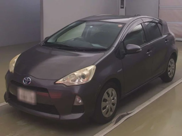 Toyota Aqua Лот № 74007 2012