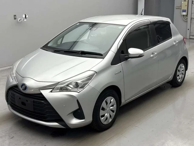 Toyota Vitz Лот № 12212 2018