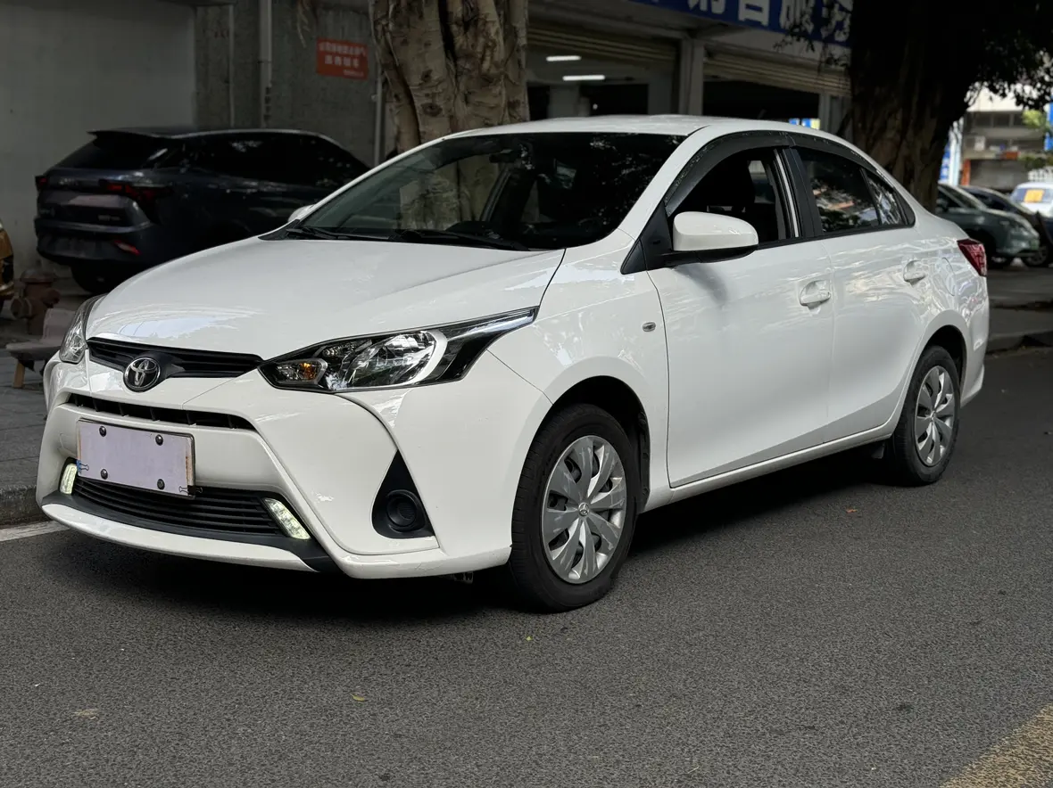 Toyota Yaris III Рестайлинг 2
