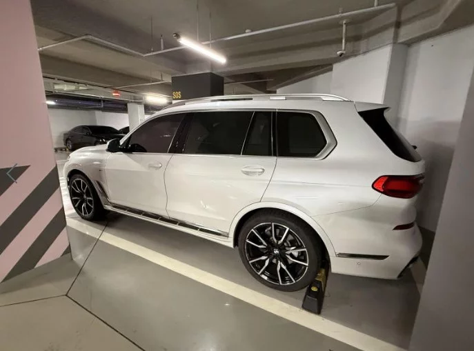 BMW X7 I (G07)
