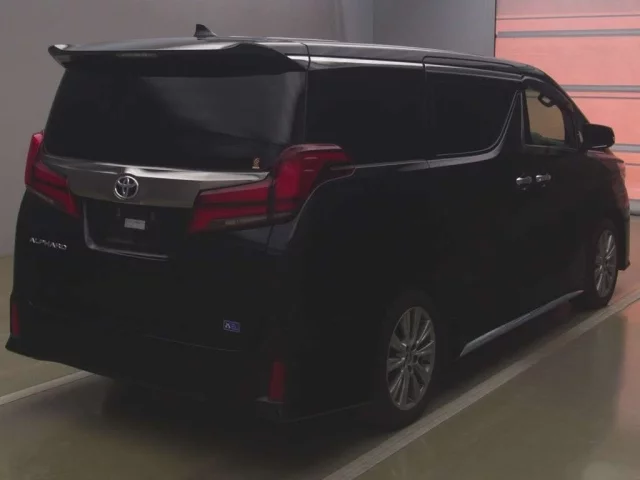 Toyota Alphard Лот № 72146 2022