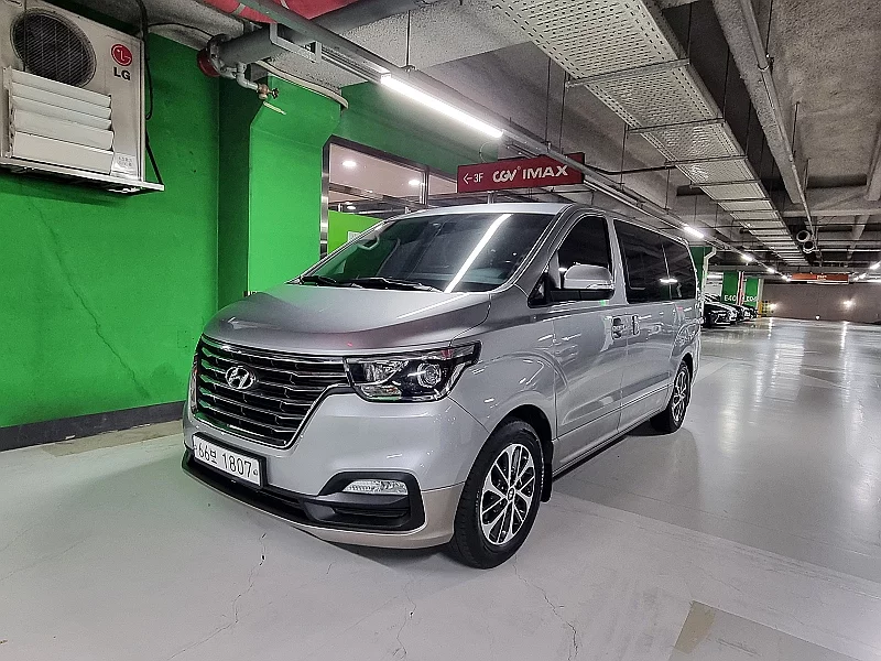 Hyundai Starex