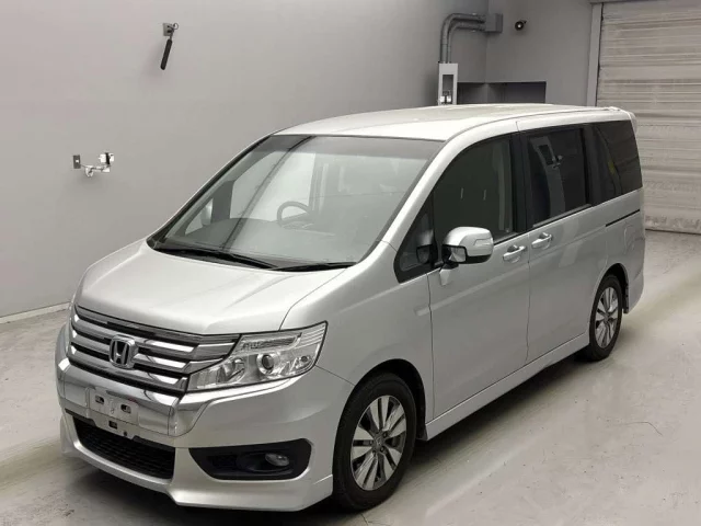 Honda Step Wagon Лот № 12109 2013