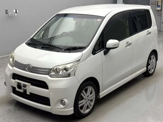 Daihatsu Move V