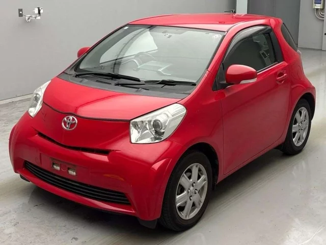 Toyota iQ