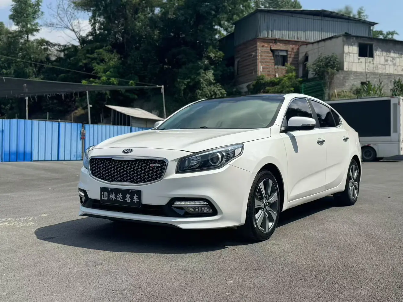 Kia K4