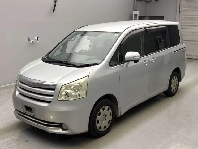 Toyota Noah II (R70)
