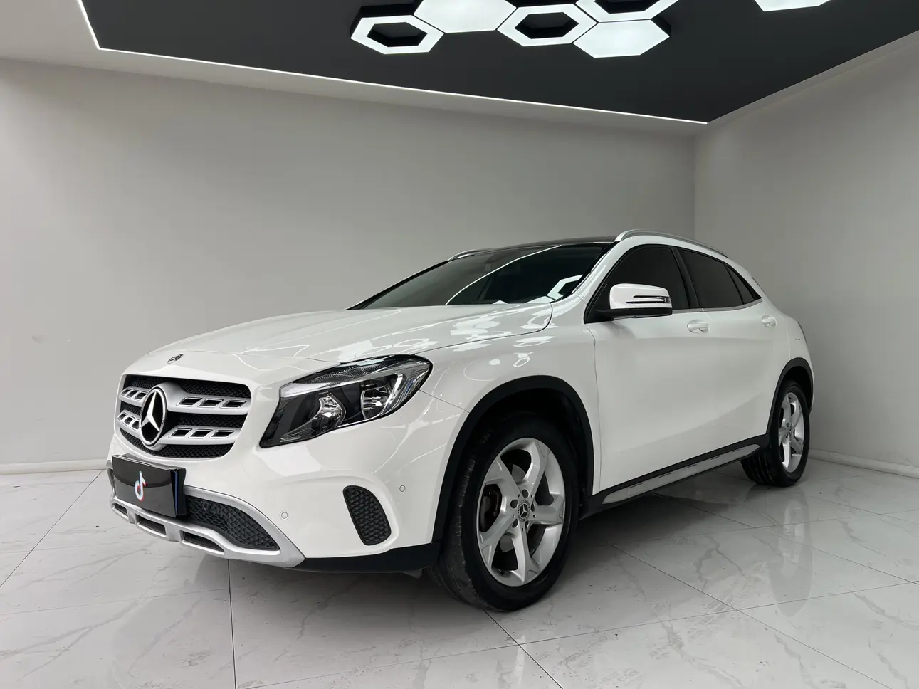 Mercedes-Benz GLA I (X156) Рестайлинг