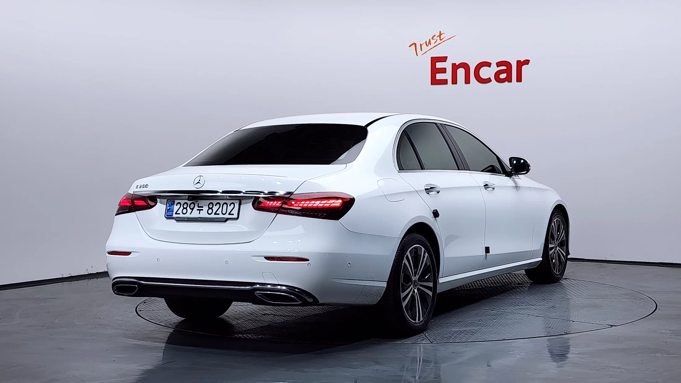 Mercedes-Benz E-Класс 2021