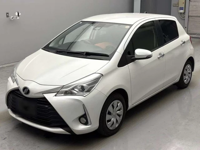 Toyota Vitz Лот № 14025 2019