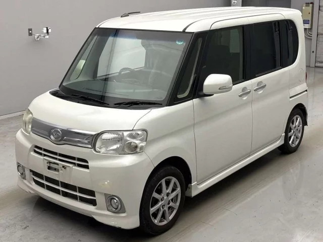 Daihatsu Tanto Лот № 18042 2012