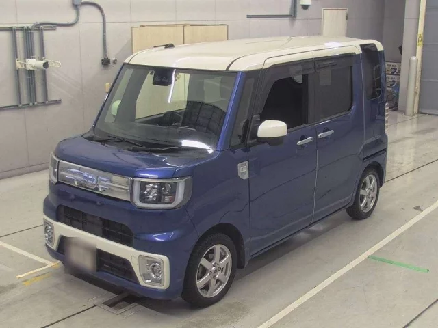 Daihatsu Esse