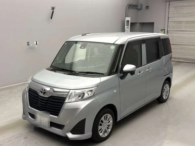 Toyota Roomy I