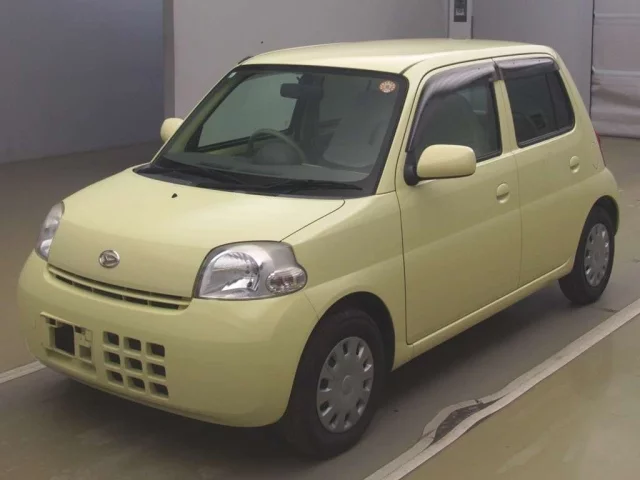 Daihatsu Esse