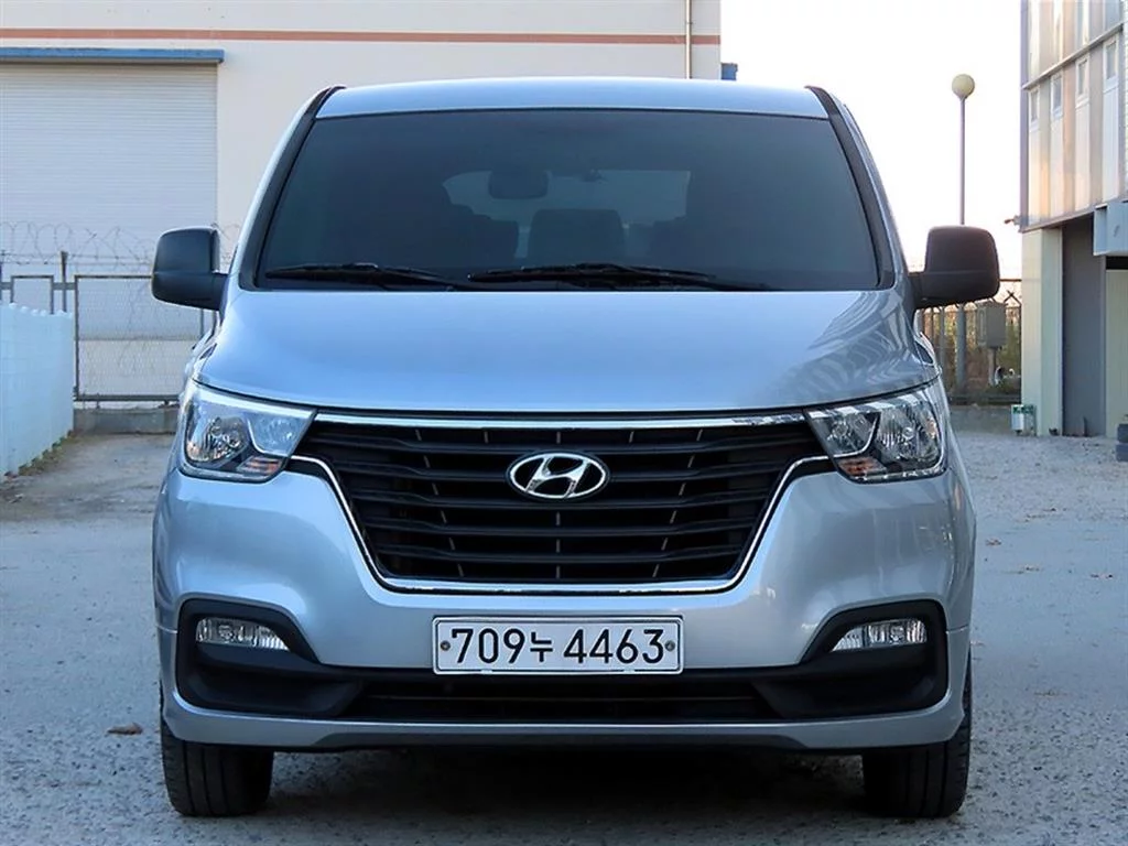Hyundai Starex