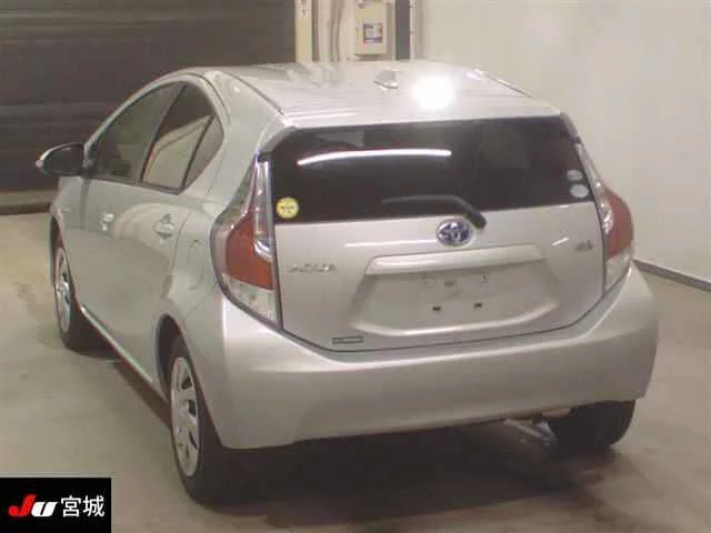 Toyota Aqua Лот № 762 2015