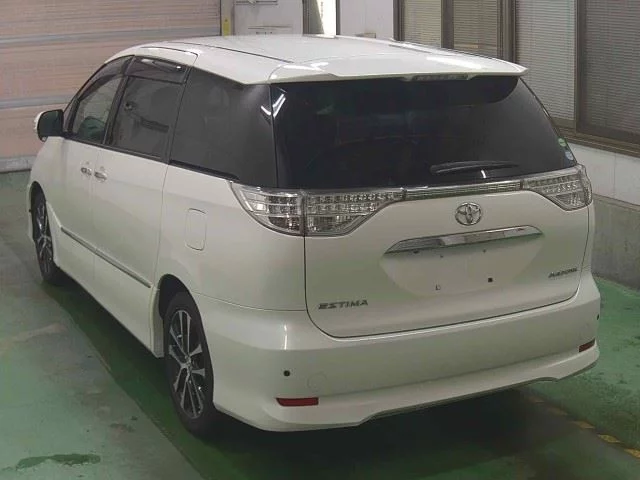 Toyota Estima Лот № 2014