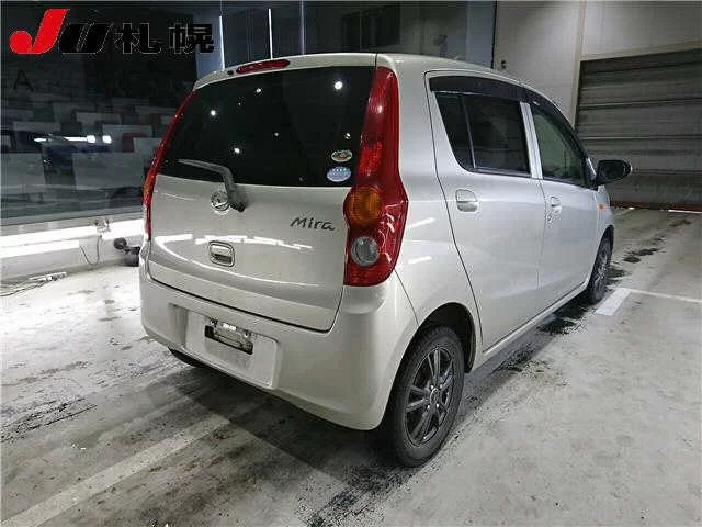 Daihatsu Mira VII