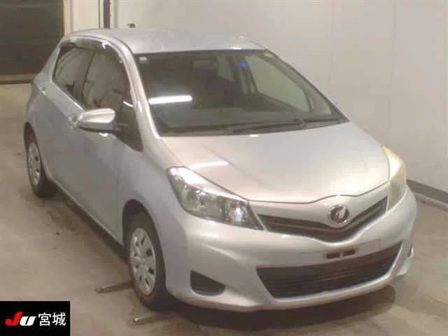 Toyota Vitz Лот № 2012