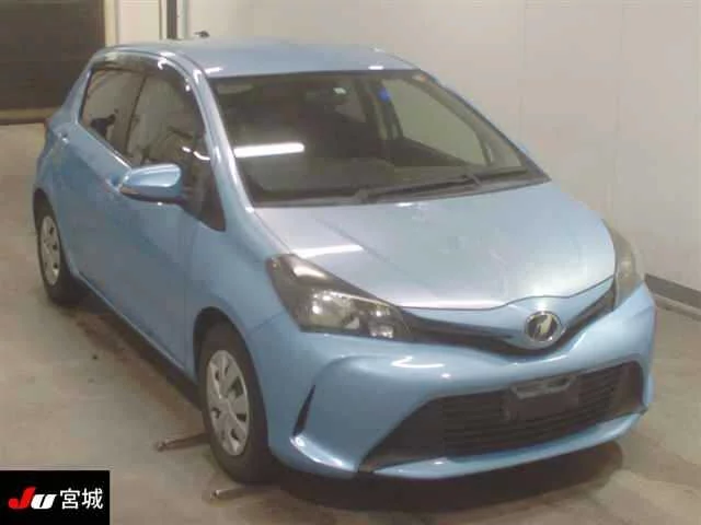 Toyota Vitz Лот № 2015
