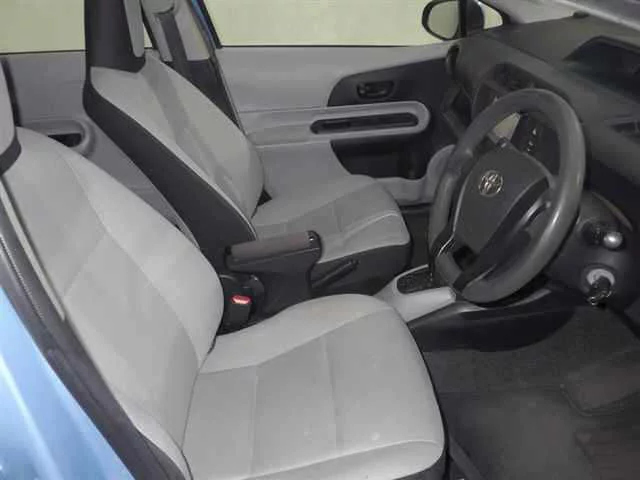 Toyota Aqua Лот № 2012