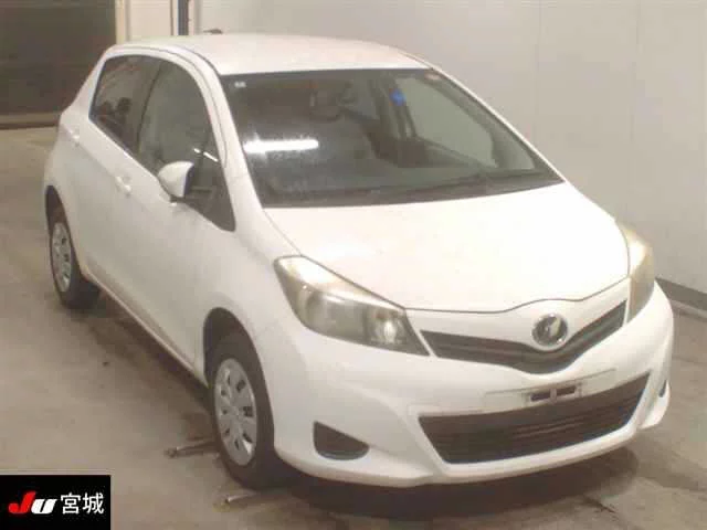 Toyota Vitz Лот № 2011