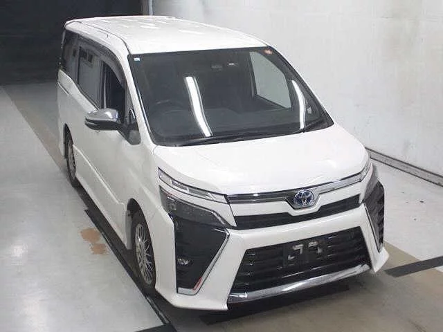 Toyota Voxy Лот № 2021