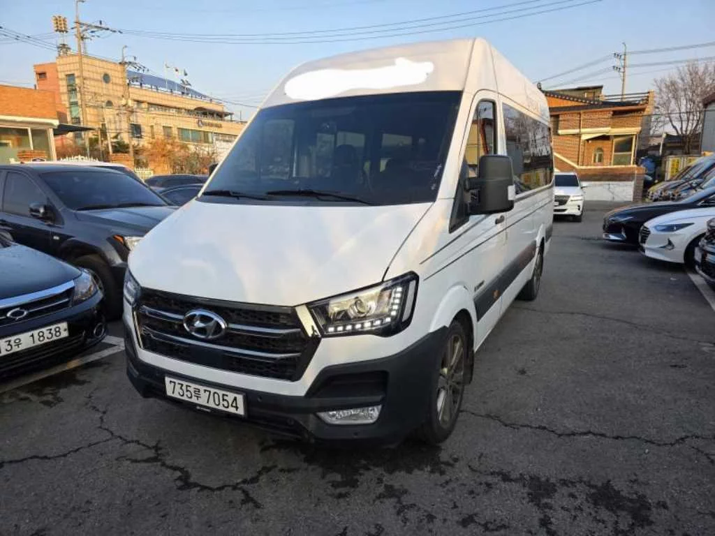 Hyundai Solati 15-Seater Luxury 15-seater 2022