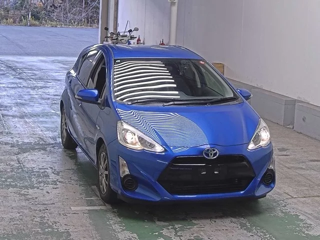 Toyota Aqua Лот № 2015