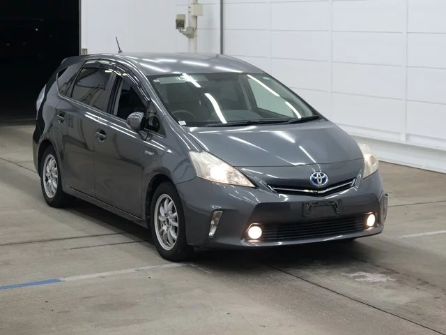 Toyota Prius III Рестайлинг (XW30)