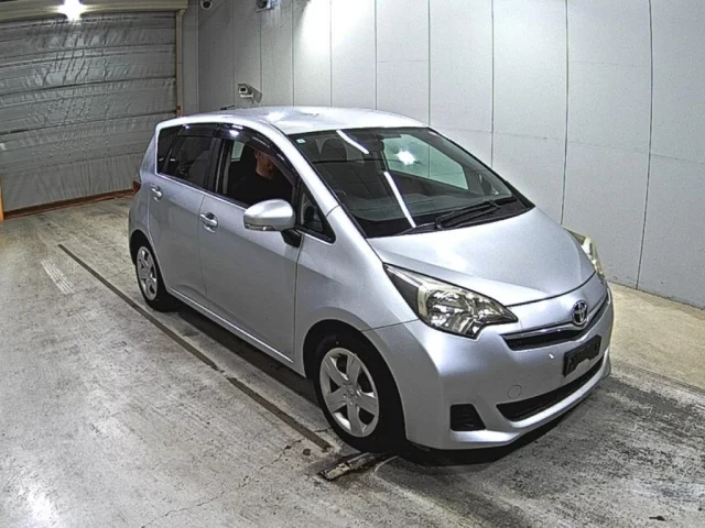 Toyota Ractis II