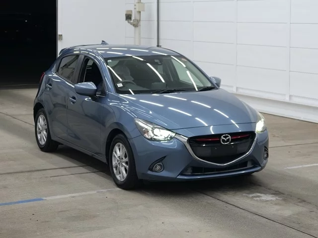 Mazda Demio Лот № 2015