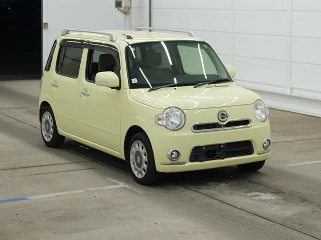 Daihatsu Mira VII